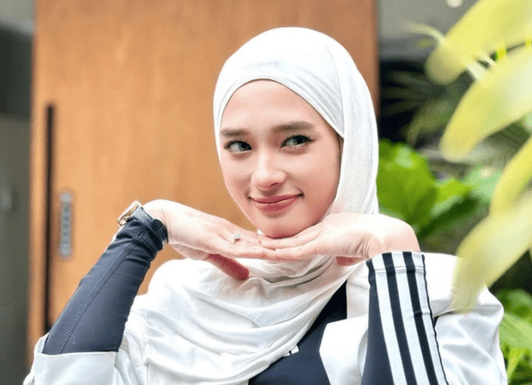 Jalani Ta’aruf Tanpa Diketahui Netizen, Inara Rusli Akui Anaknya Sudah Dekat dengan Sosok Ustadz