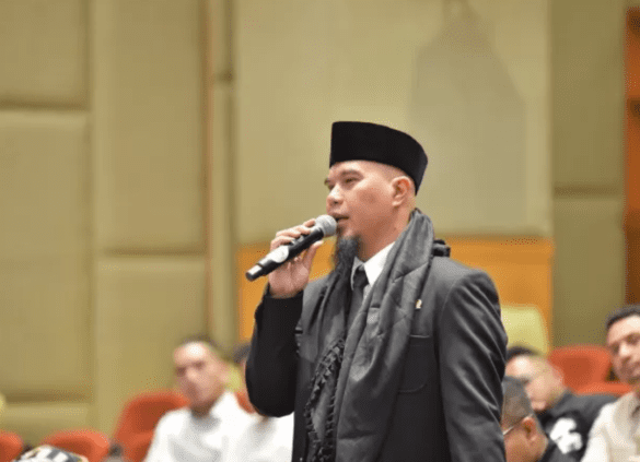 Out of The Box Ahmad Dhani Berikan Pendapat Nikahkan Para Pemain Timnas