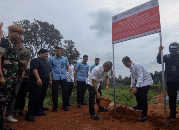 Menko Pangan dan Lingkungan Hidup Segel Hotel, Lapangan dan Perumahan di Sentul Bogor
