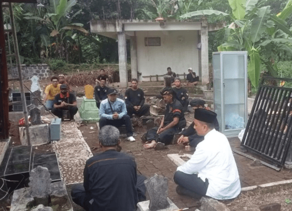 Viral Makam Ulama di Ponorogo Jawa Timur Dibongkar Warga Setempat