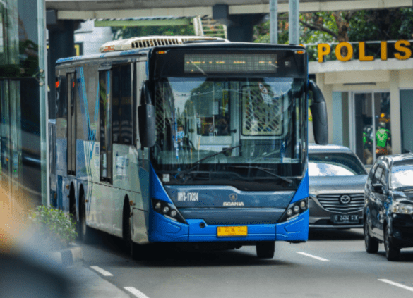 ASN DKI Diwajibkan Naik Transportasi Umum Tiap Hari Rabu