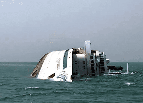 Kapal Angkut Puluhan Wisatawan di China Terbalik 9 Orang Dinyatakan Tewas