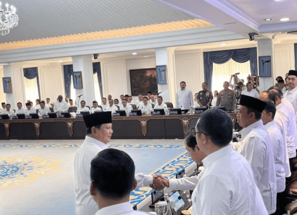 Undur Diri Dari Jabatan, Hasan Nasbi Hadiri Sidang Kabinet Prabowo