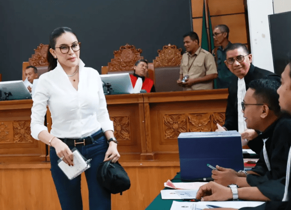 Uang Tutup Mulut! Nikita Mirzani Didakwa Peras Hingga 4 Miliar