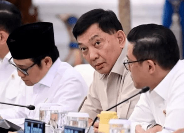 Menhan Sjafrie Sjamsoeddin Jadi Menko Polkam Ad Interim