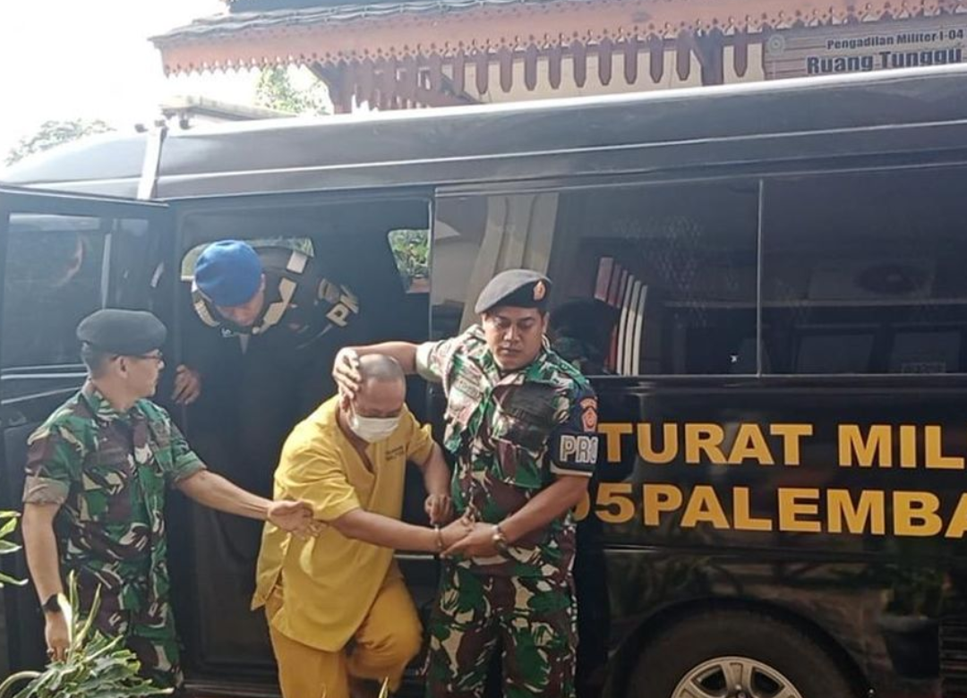 Jalani Sidang Perdana Dua Oknum TNI Dihukum Pasal Berlapis Keji
