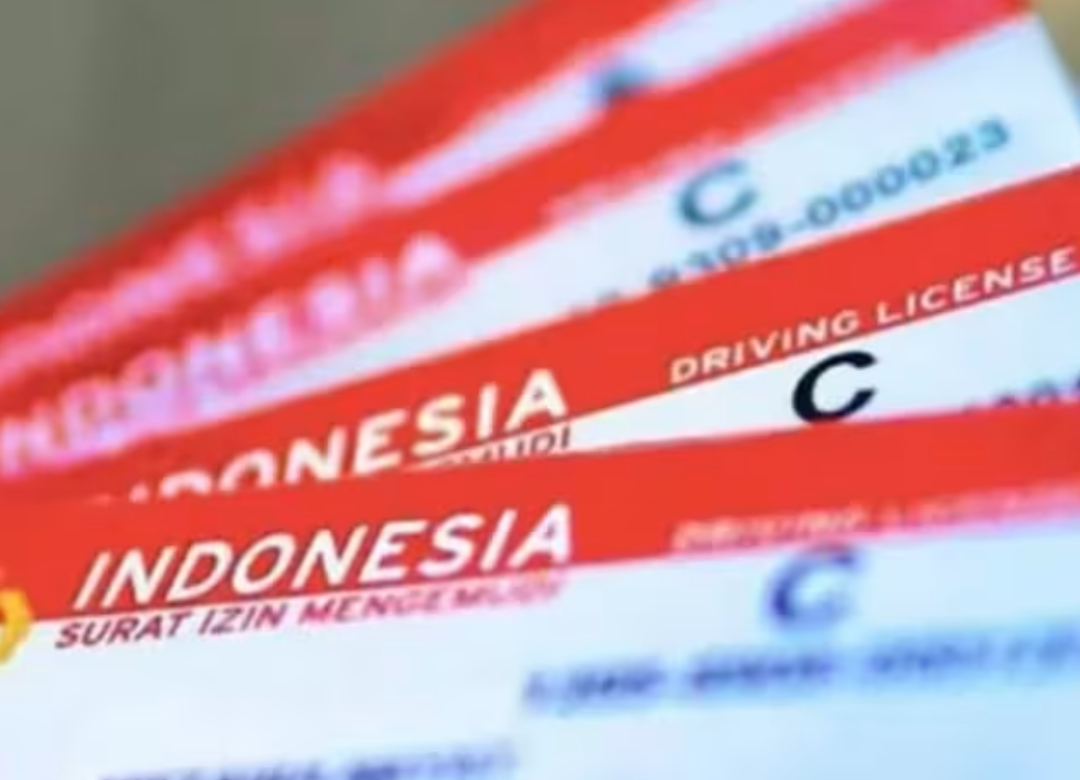 Aturan Macam Apa Ini! Polisi Hentikan Mobil Garagara SIM Bukan Terbitan Jakarta