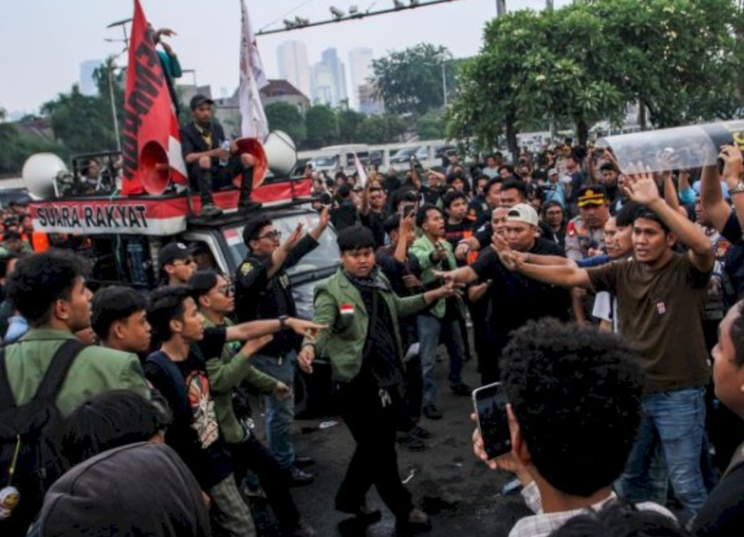 Oknum Polisi Berulah! Jurnalis Foto Antara Dipukuli Aparat Saat Demo DPR