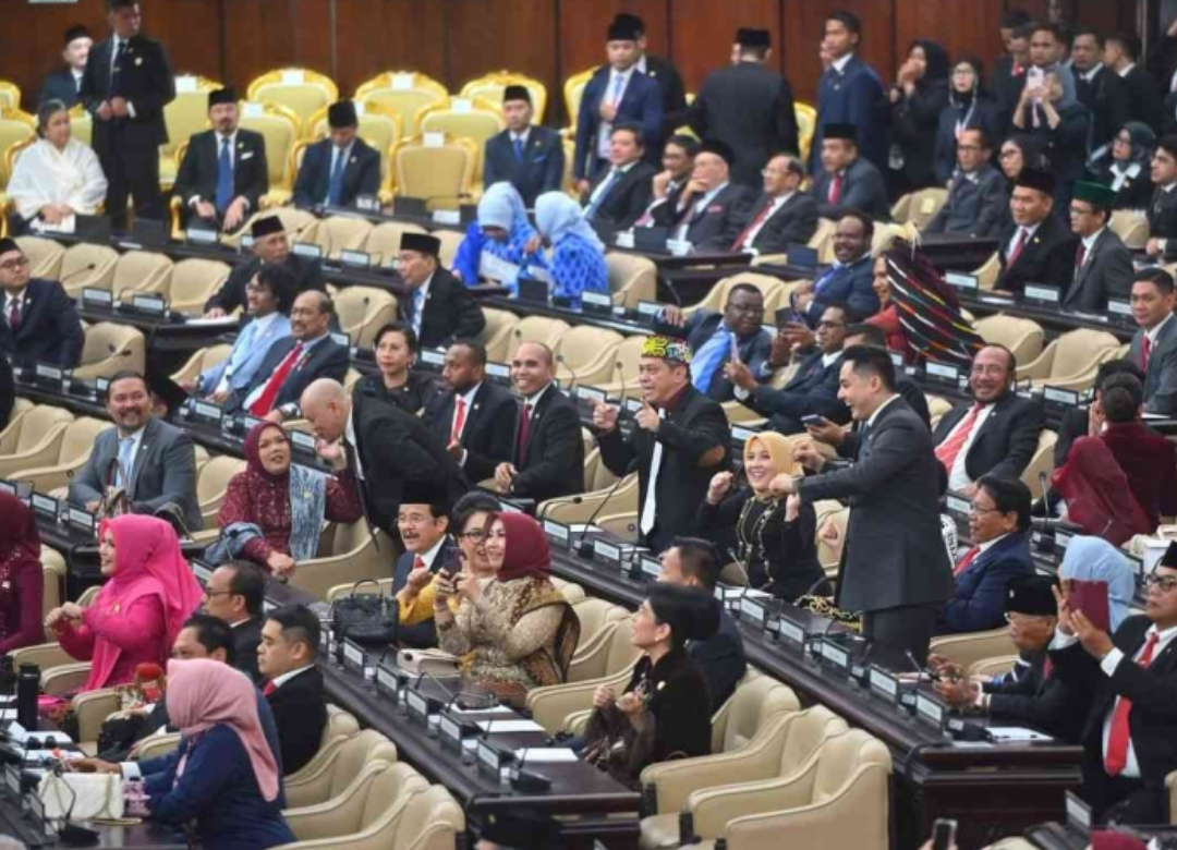 Etika Buruk Anggota DPR Jadi Tontonan Publik, Melukai Hati Rakyat yang Sedang Terpuruk