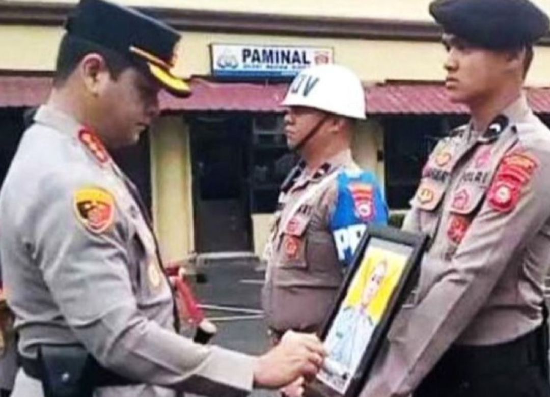 Polrestabes Makassar Pecat Anggota Tak Berkantor selama Setengah Tahun Polrestabes Makassar Pecat Anggota Tak Berkantor selama Setengah Tahun