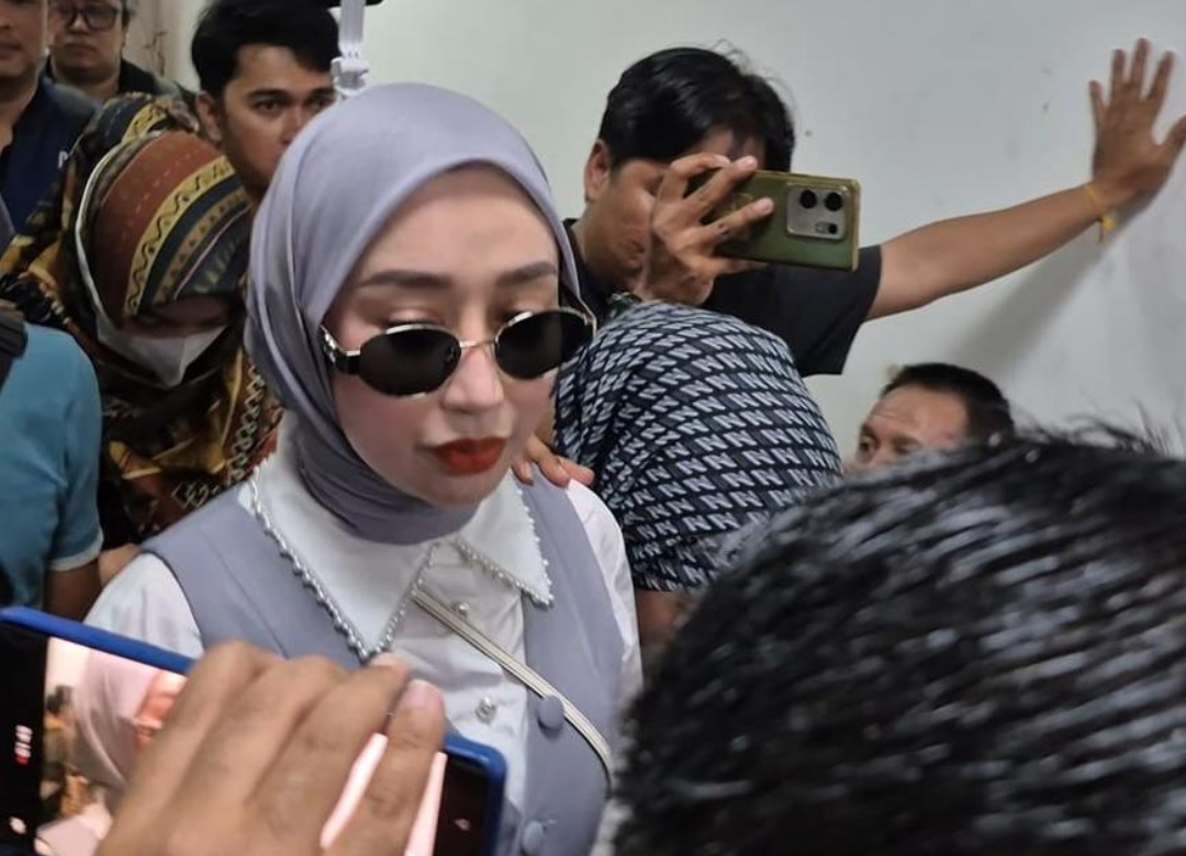 Respon Si Reza Usai Nikita Divonis 4 Tahun Penjara Respon Si Reza Usai Nikita Divonis 4 Tahun Penjara