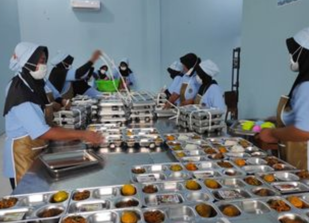 Gaji Petugas Program Makan Bergizi Gratis Kompak Terlambat!